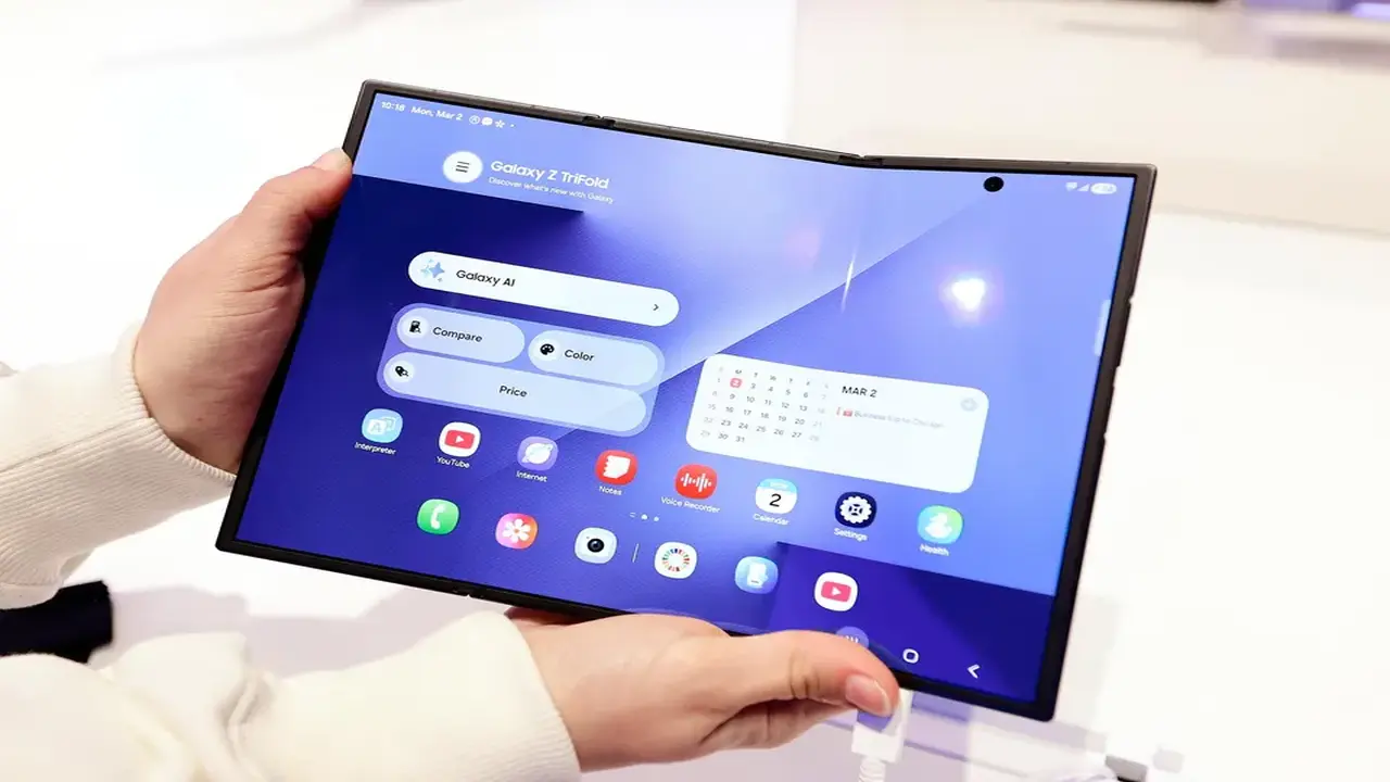 هاتف Galaxy Z Fold 8 Ultra يثير فضول عشاق التكنولوجيا 4/6